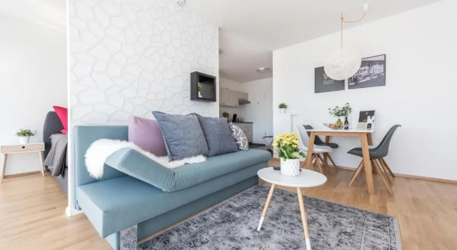 Студия с балконом V7 Boutique Appartements