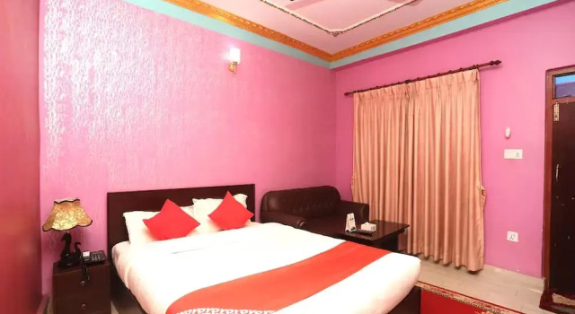 OYO 711 Hotel Mustang Plaza, Buchen Sie Hotel Bandipur Gandaki Pradesh Province