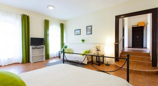 Апартаменты с видом на сад Apartments Garden