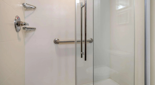 Четырёхместный номер Standard Comfort Suites Tallahassee Capitol - University Area