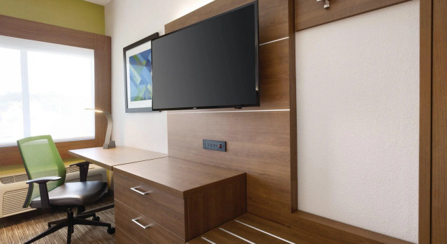 Четырёхместный номер Standard Holiday Inn Express Hartford South - Rocky Hill by IHG
