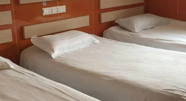 Huali Hotel, Varaa Hotelli Pudong Shanghai