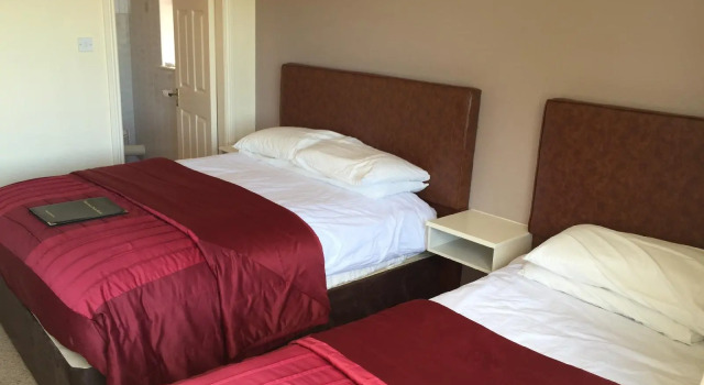 Muckross Drive House B&B, Book Bed and Breakfast Hotels in Kerry with Parking, Parking
