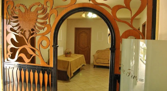 Hotel The First, Забронировать Отель Отели Гирокастры с завтраком, Завтраки