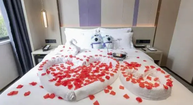 Люкс Deluxe LAVANDEHOTEL（Huangshi Wanda Plaza ）