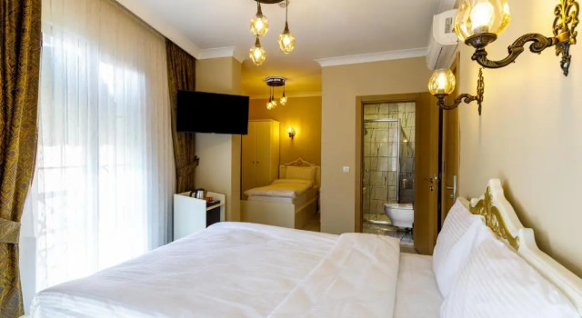 Трёхместный номер Germenicia Hotel