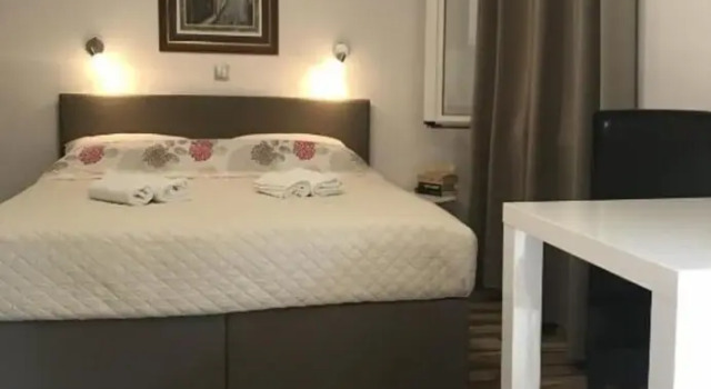 Stjepan - Free Parking - SA2, Varaa Hotelli Hotellit Split-Dalmatia pysäköinnillä, Pysäköinti