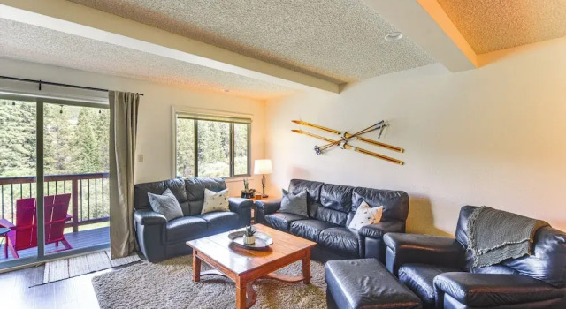 Апартаменты Hike, Bike, Ski: Winter Park Condo w/ Deck