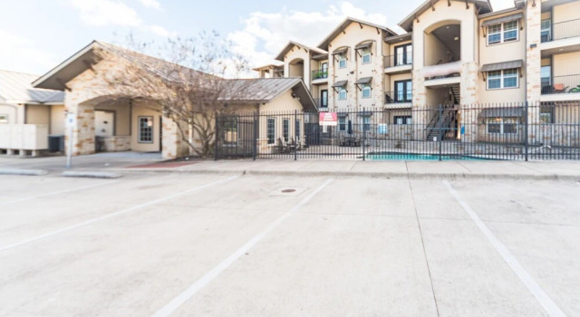 New! Stunning Apartment Just 1 Mile From Kyle!, Reserva ahora Apartamento College Station Texas