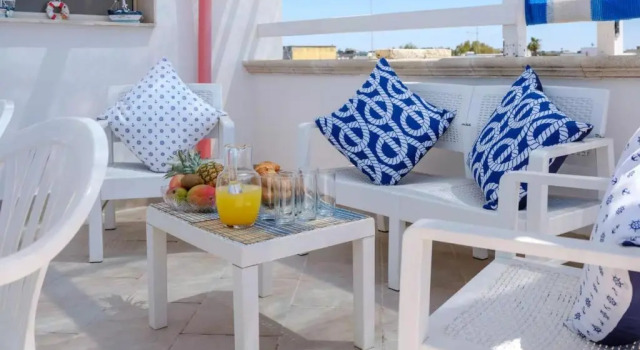 Коттедж Emerald Residence Sleeps 12 With Sea View