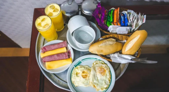 Трёхместный номер Standard Hotel Avenida