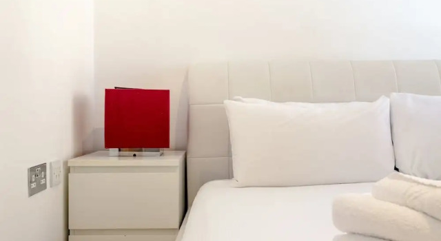 Modern 1 Bedroom Paddington Apartment