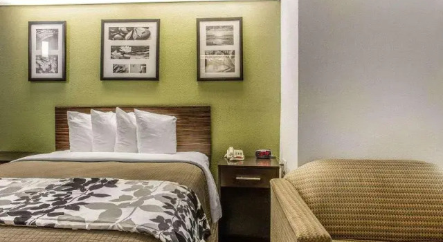 Номер Standard Sleep Inn at Greenville Convention Center
