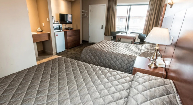 Четырёхместный номер Standard Motel Falcon