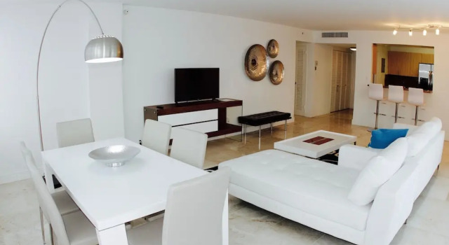 Ocean Beach Apartments by ME, Varaa Huoneisto Hotellit Miami Beach uima-altaalla, Uima-allas