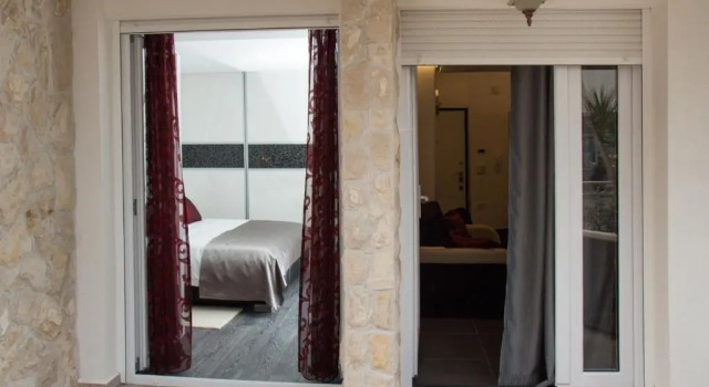 Lady Tania Apartment, Prenota Appartamento Hotel a Croatian Islands con parcheggio, Parcheggio