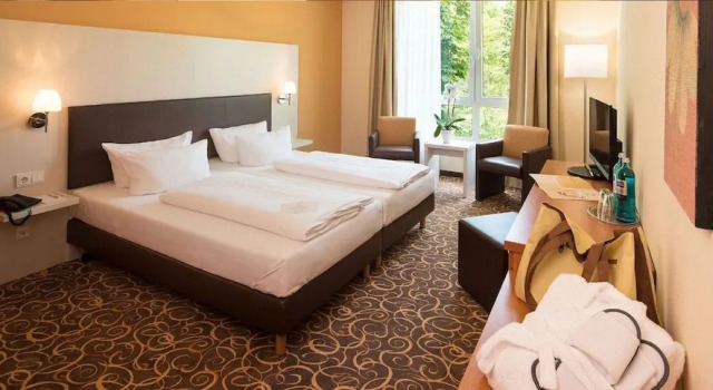Hotel Thermalis, Забронировать Отель Отели земли Гессена с питанием, Пансион