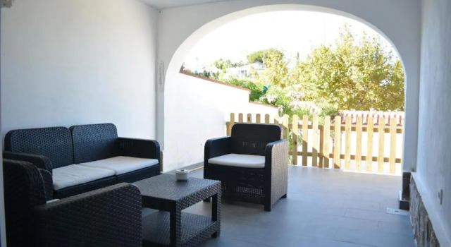 Lovely Bungalow for Four Close to Beach and City in Torrevieja