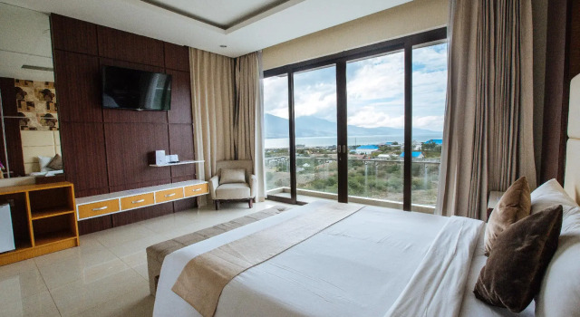 Villa Sutan Raja Palu, Book Villa Villas in Sulawesi, Villa
