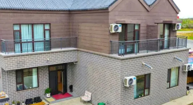 Burqin Museshe Chunjv Homestay, Prenota Hotel Hotel a Xinjiang con parcheggio, Parcheggio