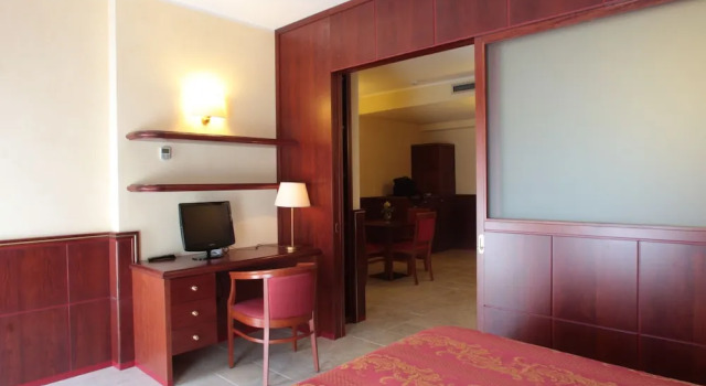 Двухместный семейный люкс с видом на город Hotel Relais dei Normanni