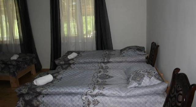 Lasad Guest House, Prenota Affittacamere Hotel a Samegrelo Zemo-Svaneti con parcheggio, Parcheggio