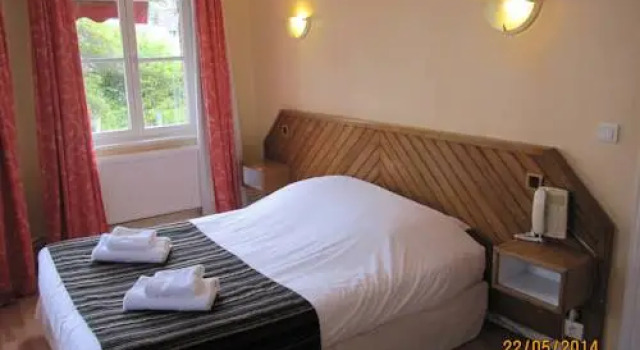 La Taverne des Deux Augustins, Book Hotel Etretat 