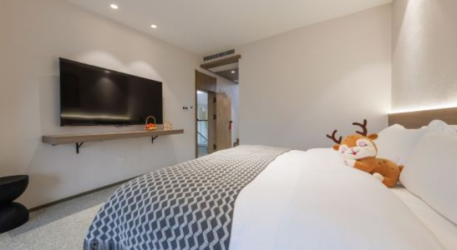 Люкс Comfort с видом на сад Floral Hotel · Bengbu Sanzhi Xiaolu Hotel