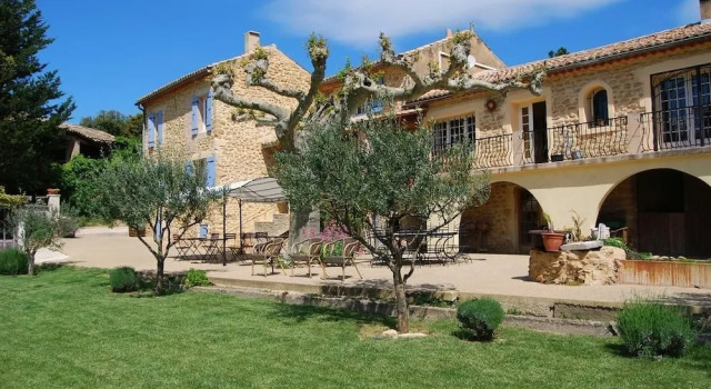 Bed and Breakfast Le Moulin De Champdurand, Rezerwuj Hotel Suze-la-Rousse Drôme Provençale