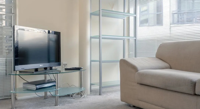Stratford 2 Bedroom Apartment Sleeps 3, Varaa Huoneisto Asunnot kohteessa Merseyside, Huoneisto