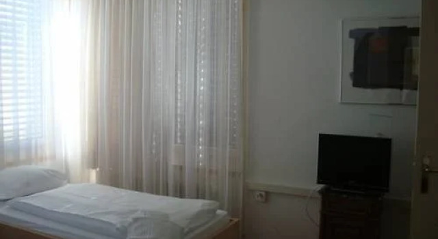 Hotel Cantina, Забронировать Отель Веденсвиль 