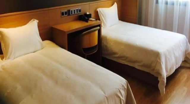 IU Hotel Xuzhou Fengxian Liubang Plaza, Prenota Hotel Hotel a Jiangsu con parcheggio, Parcheggio