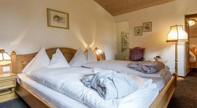 Трёхместный номер Standard Hotel Cresta