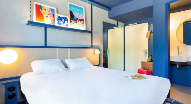 Номер Economy ibis Styles Salon de Provence