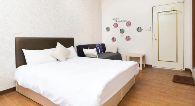 DayHouse, Prenota Hotel Taichung Cina
