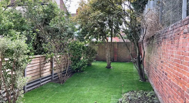 Коттедж с 4 комнатами Purple Cloud Cosy 4 bed Cottage with Garden Parking Pet-Friendly