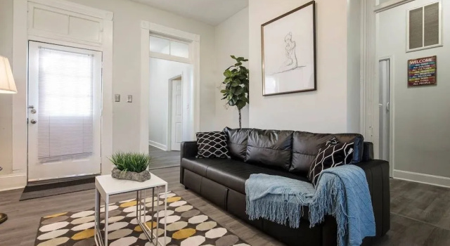 Louisville Dream House 4BR/2BA  by CozySuites, Prenota Casa vacanze Louisville 