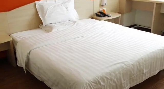 7Days Premium Jiyuan Tiantai Road Xinyao City Square Branch, Book Hotel Jiyuan Henan