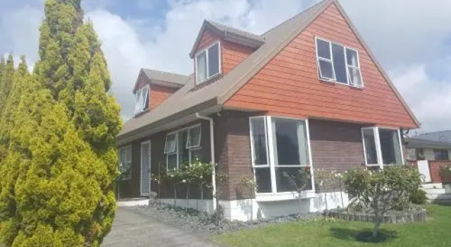9 Hole B&B