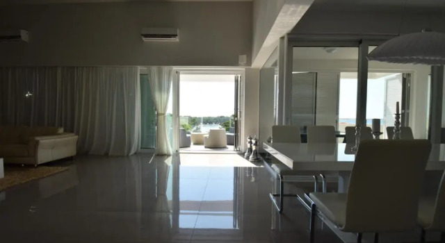 Апартаменты Deluxe Apartments Lofiel