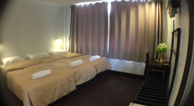 Трёхместный номер Standard Suksawad Hotel