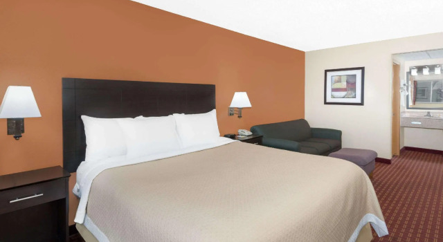 Двухместный номер Standard Days Inn by Wyndham Ames