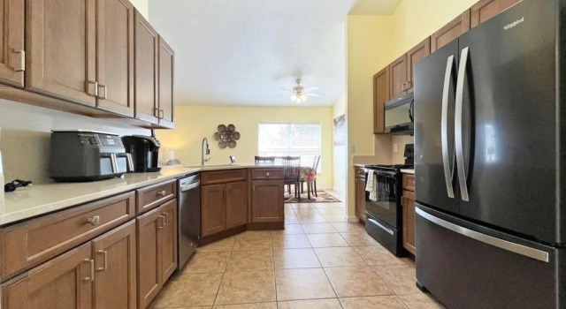Коттедж Buckingham Palm Villa 4 Bedroom Home by RedAwning