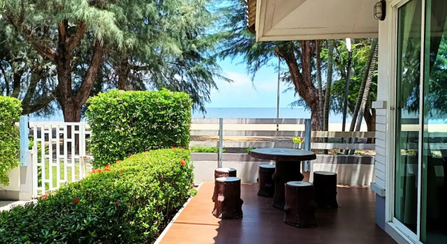 Полулюкс с видом на море Laemsing Natural Beach Resort