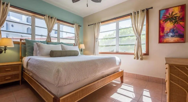 Люкс с видом на бассейн Belizean Shores Resort