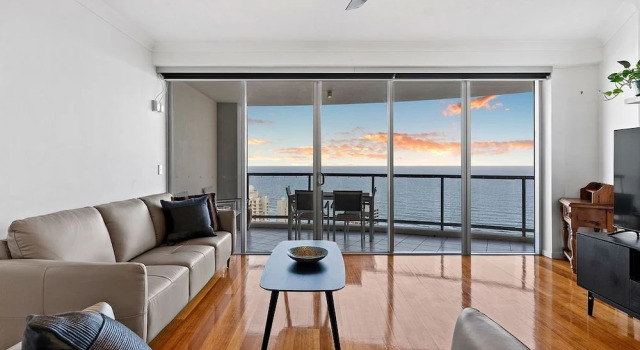 Апартаменты Grand Chevron Renaissance - HR Surfers Paradise