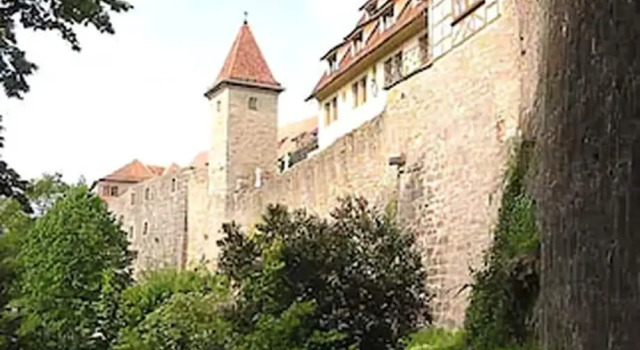 Burghotel, Забронировать Отель Ротенбург-об-дер-Таубер Frankenhöhe, рядом с Музей Gerlachschmiede