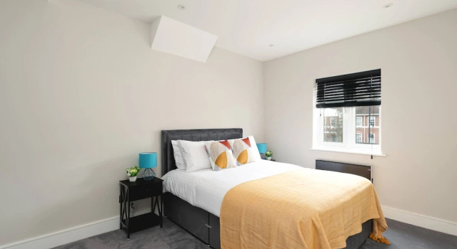 Skyvillion -4bed Cozy Cockfosters Apt Mins To Tube, Varaa Huoneisto Asunnot kohteessa Merseyside, Huoneisto