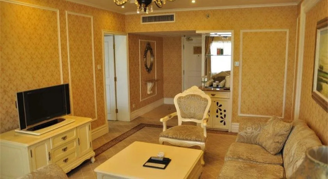 Geneva Grand Hotel, Rezerwuj Hotel Hotele w Tianjin Province z parkingiem, Parking