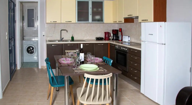 Antigone Apartments Argostoli (Spilia) 4, Забронировать Апартаменты/квартира Апартаменты Аргостолион, рядом с Музей истории и этнографии Коргиаленио, Апартаменты/квартира